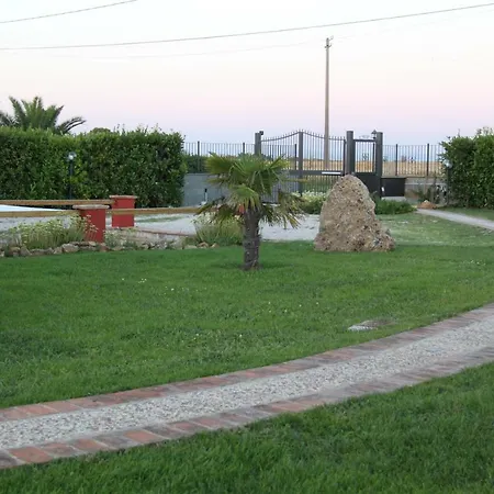 La Casa Del Fico Con Piscina Holiday home Pescia Romana