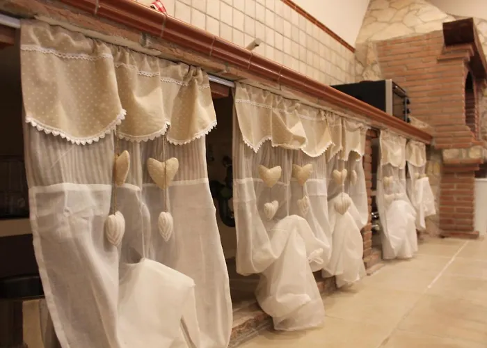 La Casa Del Fico Con Piscina Pescia Romana